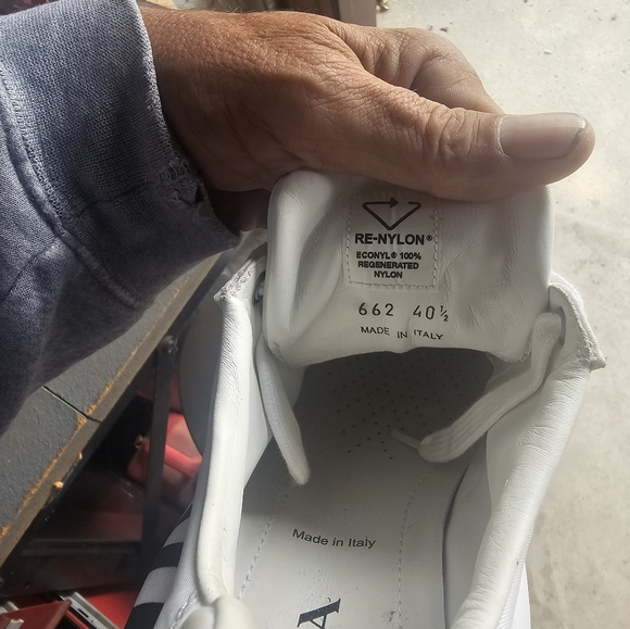 Prada shoes - Picture 4 of 7